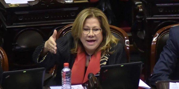 Graciela Camaño presentó un proyecto para prohibir las excarcelaciones de condenados por delitos graves