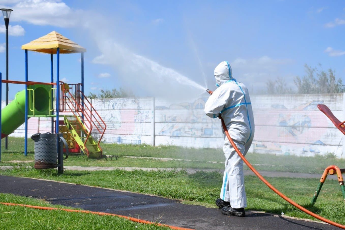 El Municipio de Morón intensifica las tareas de fumigación contra la invasión de mosquitos