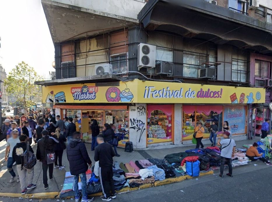 La Ciudad realizó 200 allanamientos en Once para desarticular organizaciones de manteros y venta ilegal