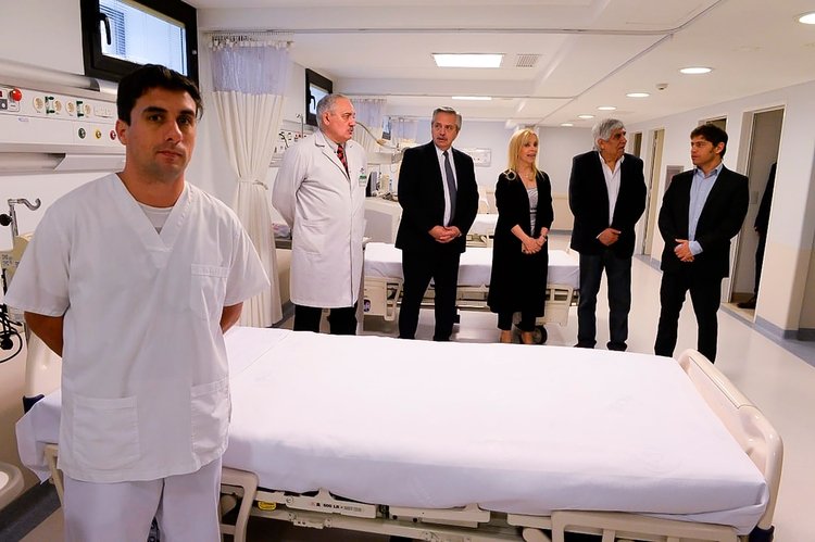 Kicillof: “Estamos analizando el uso obligatorio de tapabocas en la provincia»